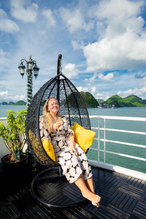 Halong Dragon Bay Cruise Hotel Ха Лонг Екстериор снимка