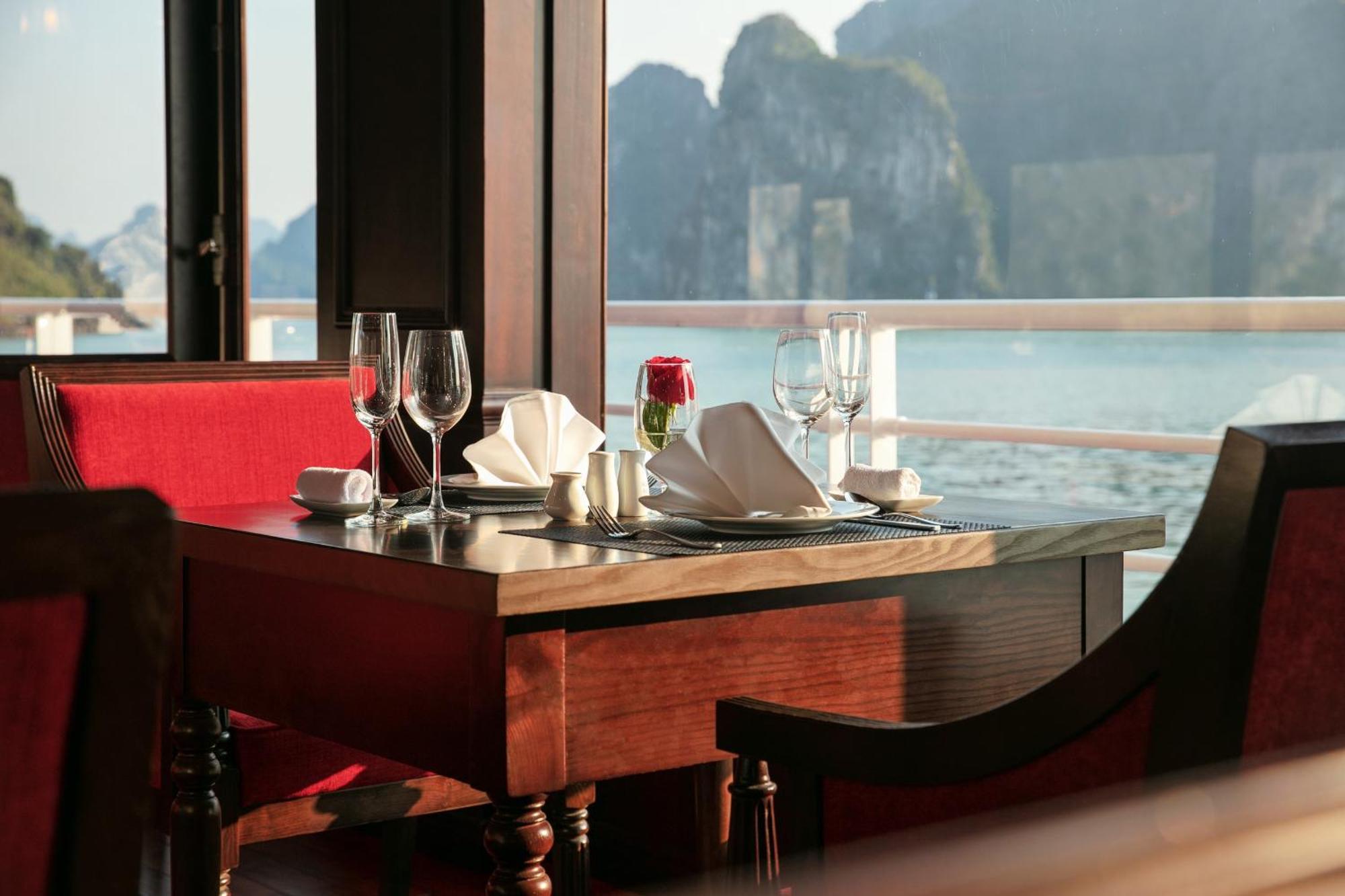 Halong Dragon Bay Cruise Hotel Ха Лонг Екстериор снимка
