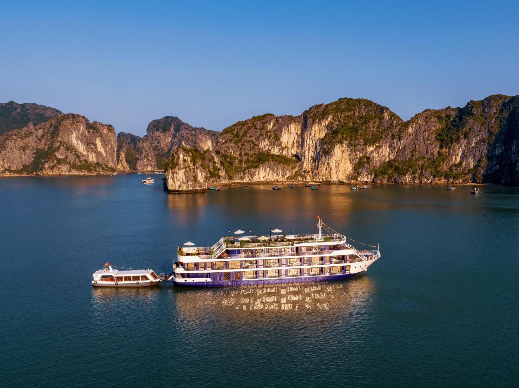 Halong Dragon Bay Cruise Hotel Ха Лонг Екстериор снимка