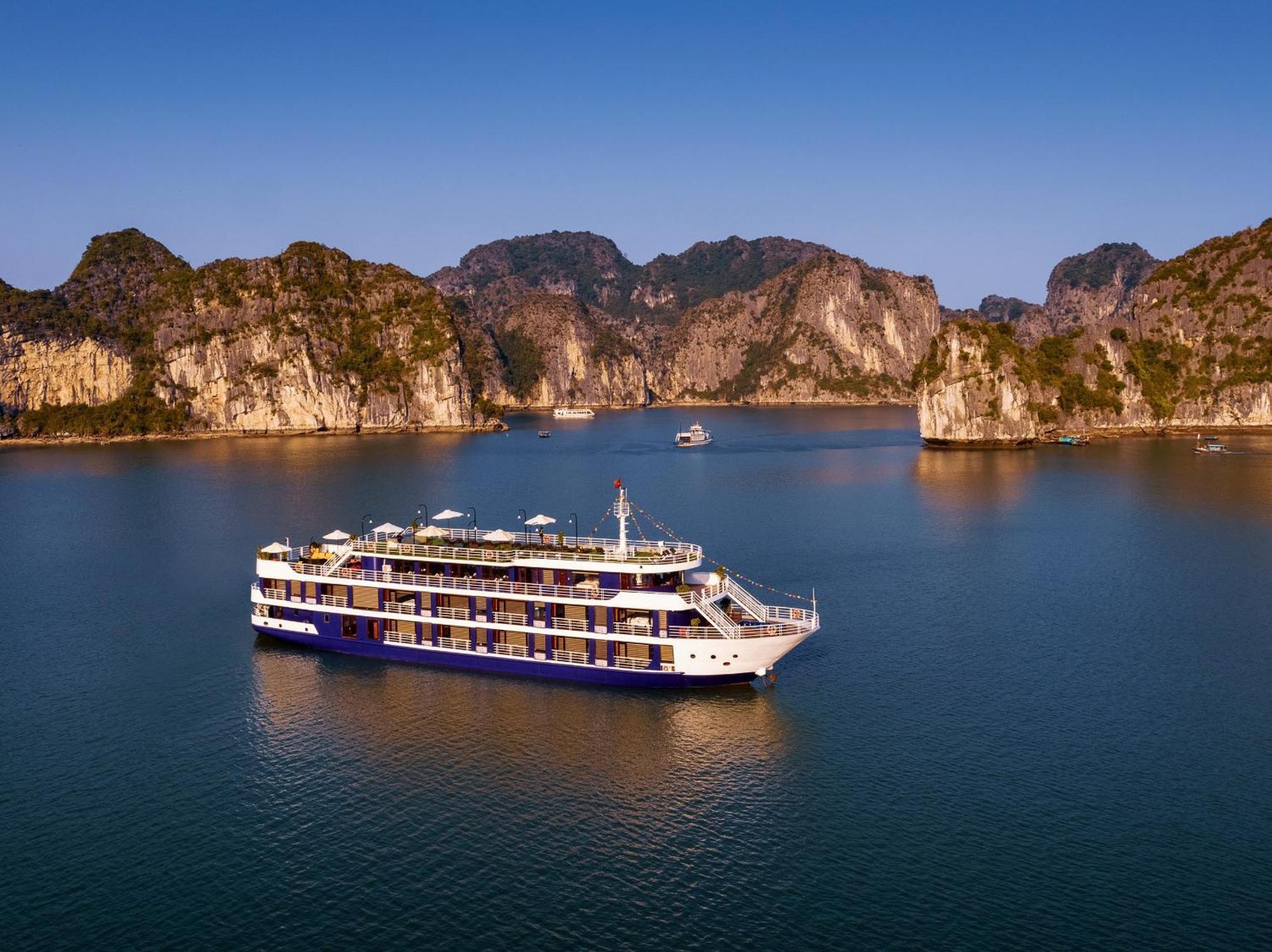 Halong Dragon Bay Cruise Hotel Ха Лонг Екстериор снимка