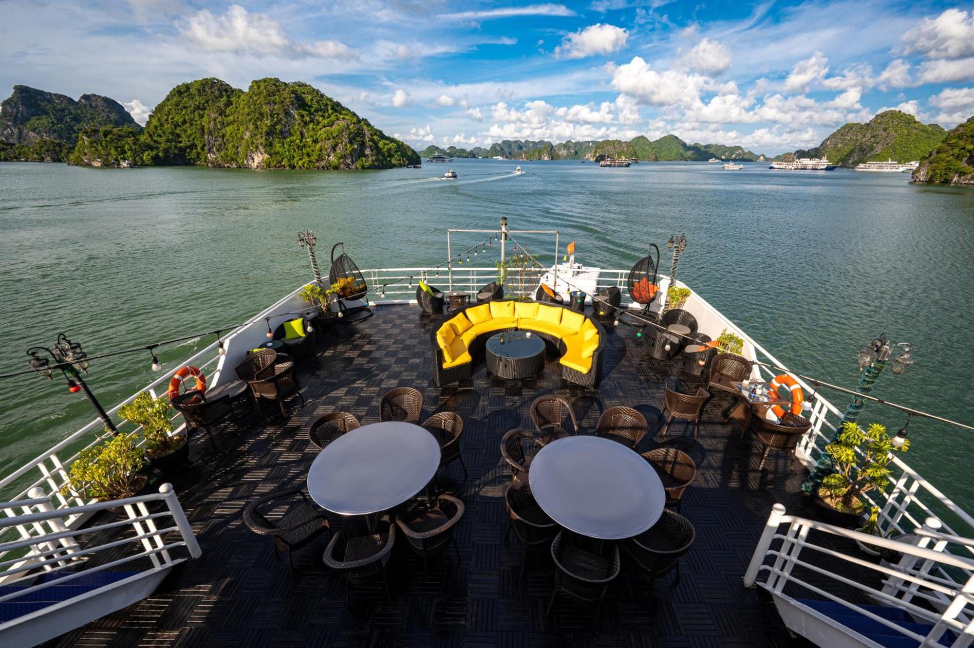 Halong Dragon Bay Cruise Hotel Ха Лонг Екстериор снимка